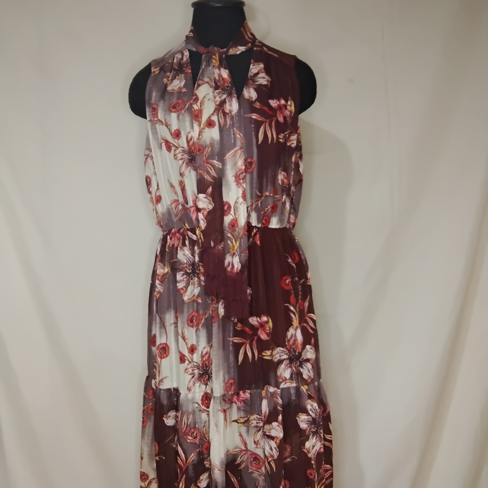 Chic Floral Sleeveless Maxi Dress
